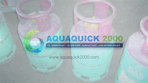 Demo over het reinigen van gasflessen met AQUAQUICK 2000 AQUAQUICK 2000 geschikte reinigingstoepassing voor het reinigen van aircofilters